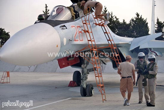  اقم سلاح الجو الروسى يعدون الطائرات المقاتلة  -اليوم السابع -10 -2015