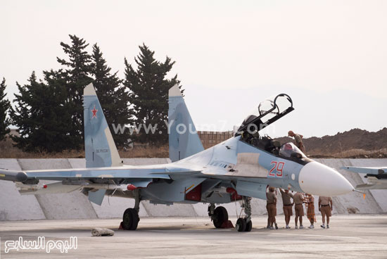  طاقم سلاح الجو الروسى يضعون اللمسات الأخيرة على التحضيرات  -اليوم السابع -10 -2015