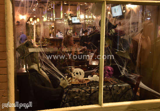ديكورات مرعبة فى مطاعم الحى الفرنسى استعدادا للهالوين  -اليوم السابع -10 -2015