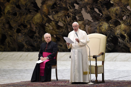  البابا يلقى كلمته خلال الحفل  -اليوم السابع -10 -2015