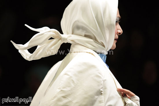 أفكار غريبة لشكل الحجاب ظهرت ضمن أسبوع الموضة فى جاكرتا  -اليوم السابع -10 -2015