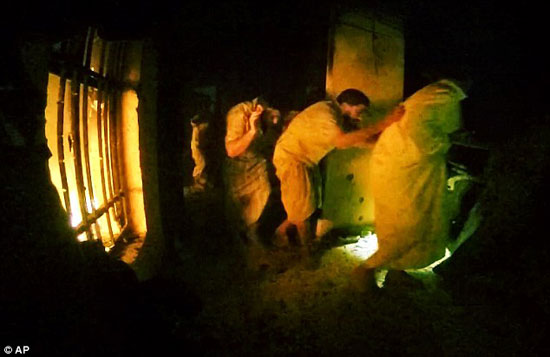  عملية إنقاذ الرهائن فى سجون داعش -اليوم السابع -10 -2015