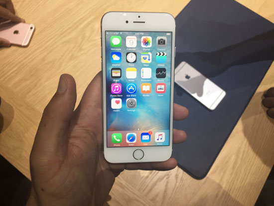 	iPhone 6S سعره 649 دولارا  -اليوم السابع -10 -2015