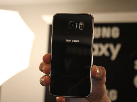 Samsung Galaxy S6 سعره 600 دولار  -اليوم السابع -10 -2015