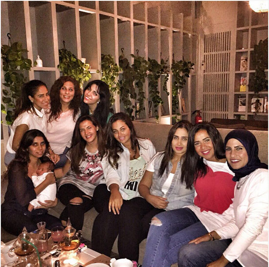  دنيا سمير غانم وإيمى سمير غانم مع الصديقات -اليوم السابع -10 -2015