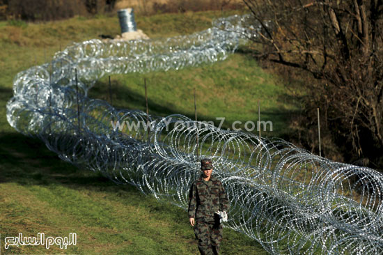 بدأت سلوفينيا فى بناء الجدار الحدودى فى المنطقة الحدودية الواقعة بينها وبين كرواتيا. -اليوم السابع -11 -2015