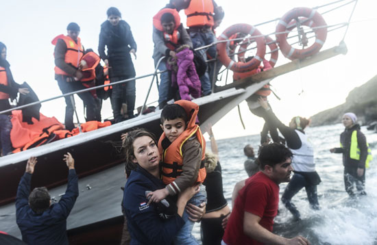 معاناة اللاجئين التى تتفاقم يوما بعد يوم -اليوم السابع -11 -2015