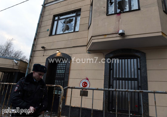 الشرطة فى ميحط السفارة التركية  -اليوم السابع -11 -2015