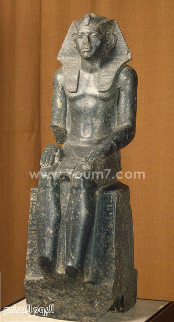 تمثال من الجرانيت للملك امنمحات الثالث، يعود لعهد الدولة الوسطى -اليوم السابع -11 -2015
