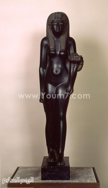 تمثال لكليوباترا يعود للعهد البطلمى  -اليوم السابع -11 -2015