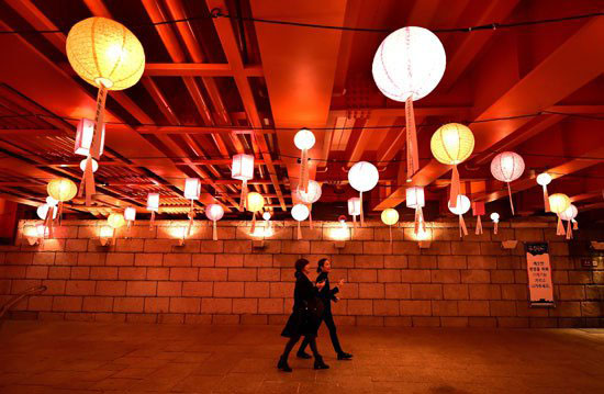 المصابيح الوسيلة الجديدة لجذب السياح فى كوريا الجنوبية -اليوم السابع -11 -2015