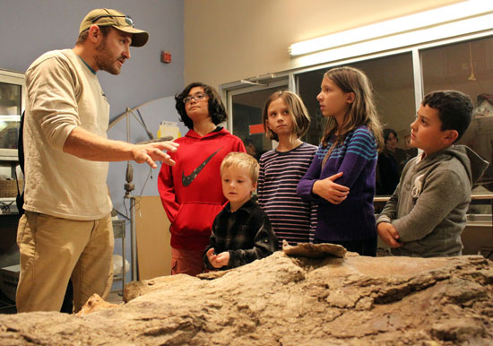 جانب من الحفريات للديناصور  -اليوم السابع -11 -2015