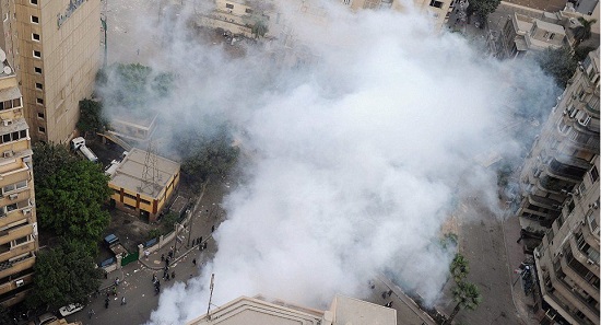 صورة توضح قنابل الغاز التى كانت فى مواجهة ثوار يناير  -اليوم السابع -1 -2016