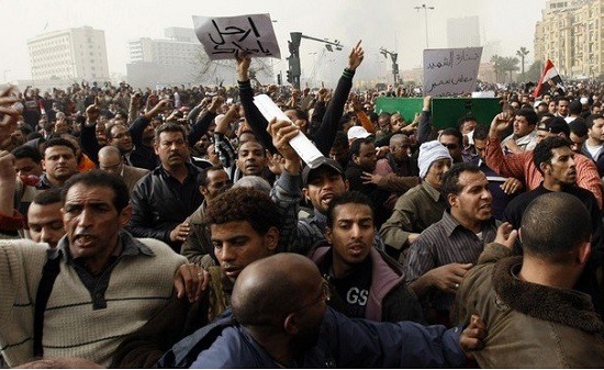 صورة للتظاهرات الشعبية فى ميدان التحرير قبل تنحى مبارك  -اليوم السابع -1 -2016