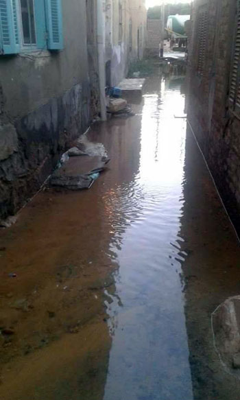  مياه الصرف الصحى تغرق منازل قرية فنارة بالإسماعيلية  (2)