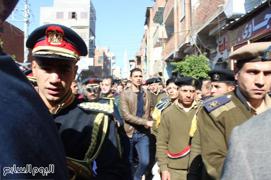 وصول جثمان شهيد الدقهلية (8)