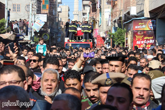 وصول جثمان شهيد الدقهلية (11)