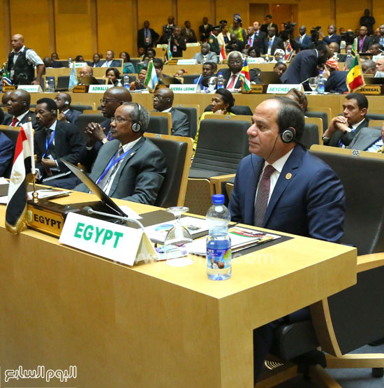 مشاركة-الرئيس-السيسي-فى-الجلسة-المغلقة-للقمة-الأفريقية-(6)