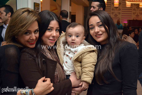 راندا وشقيقة عمرو عبد العزيز ونجلها ونانسى -اليوم السابع -12 -2015