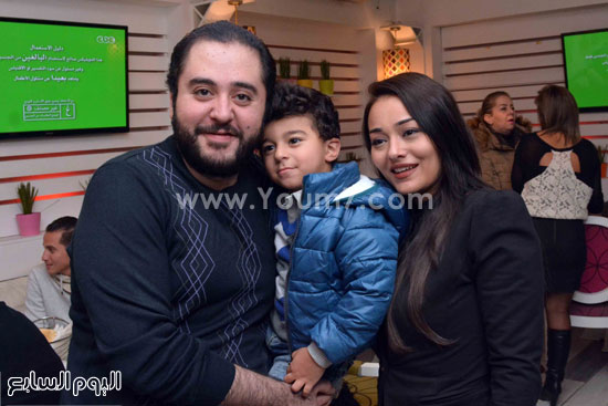عمرو عبد العزيز و ابن شقيقته وراندا البحيرى -اليوم السابع -12 -2015
