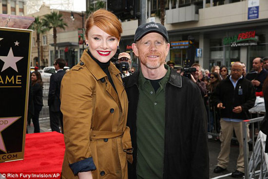 رون هوارد بجانب ابنته برايس دالاس -اليوم السابع -12 -2015