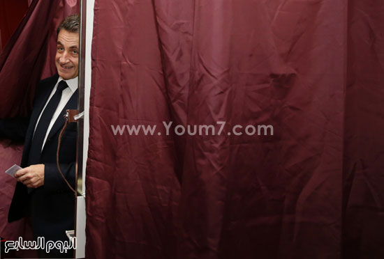 ساركوزى يدلى بصوته فى الانتخابات المحلية الفرنسية -اليوم السابع -12 -2015