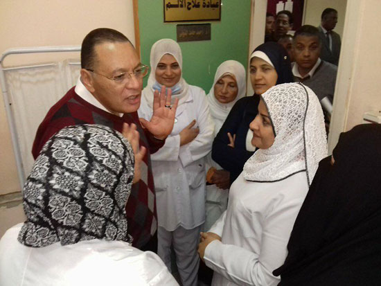   غراب يطالب الممرضات بالعمل وتحسين الخدمة -اليوم السابع -12 -2015