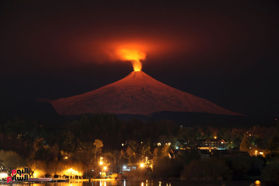  بركان فيلاريكا فى مدينة بوكون بتشيلى -اليوم السابع -12 -2015
