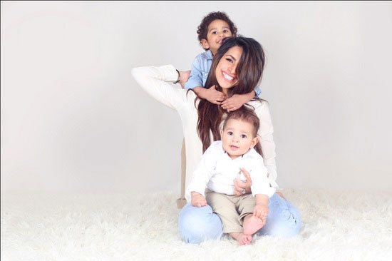 صورة تجمع أم مع أطفالها  -اليوم السابع -12 -2015