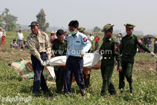 مقتل أربعة عسكريين جراء تحطم طائرة تابعة لسلاح الجو فى ميانمار (1)- تحطيم طائرة - سقوط طائره