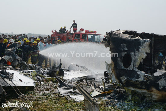 مقتل أربعة عسكريين جراء تحطم طائرة تابعة لسلاح الجو فى ميانمار (5)- تحطيم طائرة - سقوط طائره