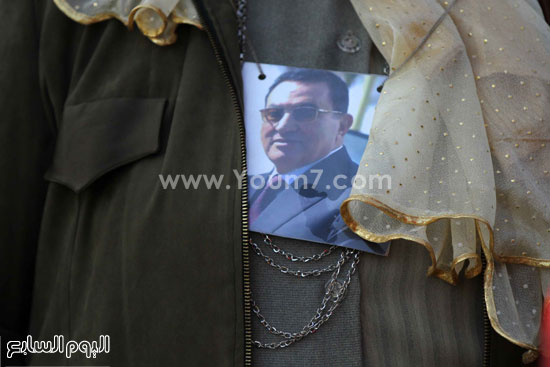 انصار مبارك مستشفى المعادى ذكرى التنحى الرئيس مبارك حسنى مبارح (13)