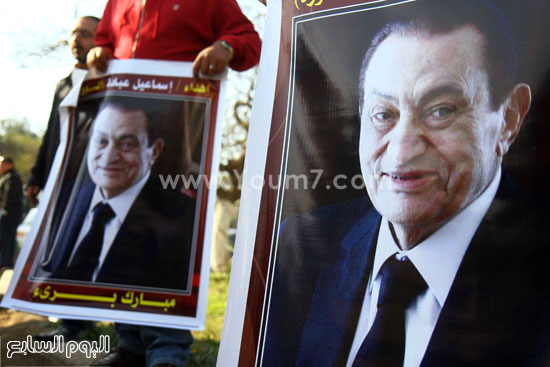انصار مبارك مستشفى المعادى ذكرى التنحى الرئيس مبارك حسنى مبارح (16)