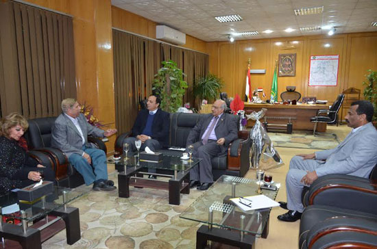 اجتماع محافظ الاسماعيلية (3)