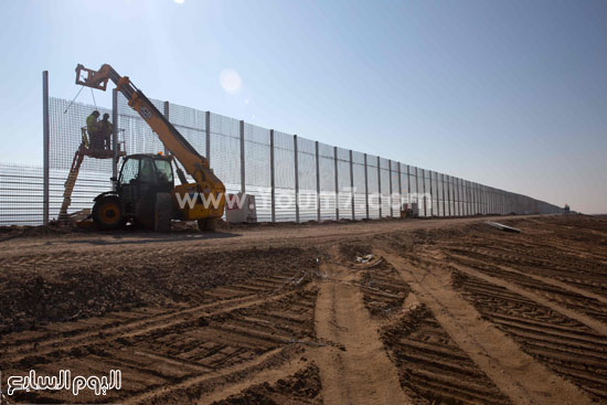 الاحتلال الإسرائيلى  أخبار الأردن بناء جدار عازل (7)