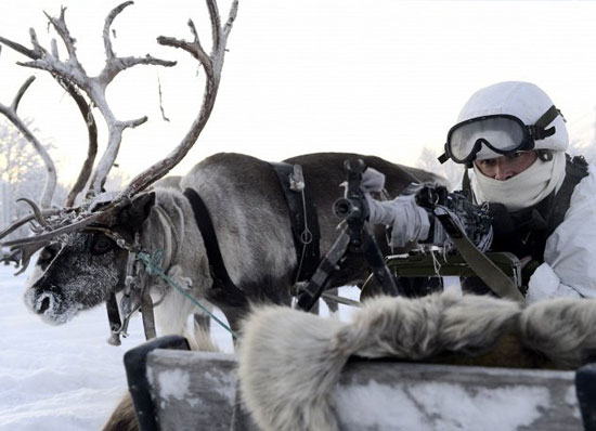 تدريبات الجيش الروسى فى القطب الشمالى (7)