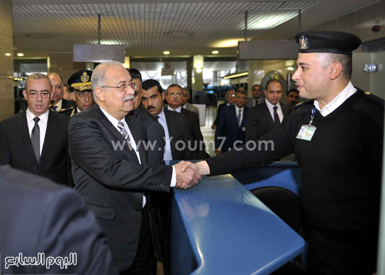 شريف اسماعيل حسام كمال مطار القاهرة مجلس الوزراء  (10)