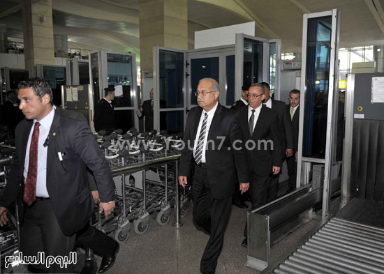شريف اسماعيل حسام كمال مطار القاهرة مجلس الوزراء  (9)