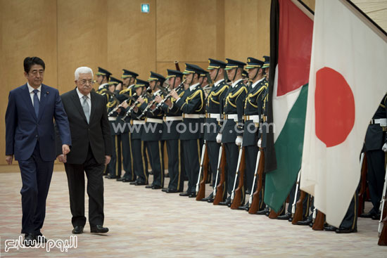 الرئيس الفلسطينى محمود عباس مع إمبراطور اليابان أكيهيتو (11)