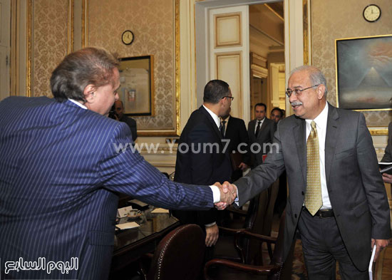 لقاء رئيس الوزراء مع رؤساء تحرير الصحف (2)