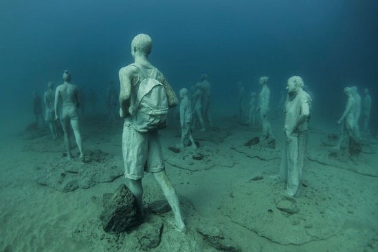 متحف تحت الماء (4)