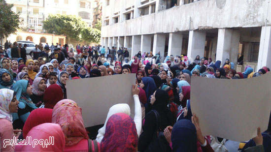 اضراب طلاب معهد التمريض بالاسكندرية (5)