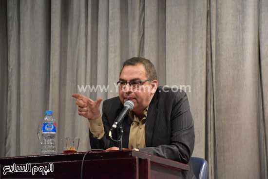 الكاتب أحمد خالد توفيق (2)