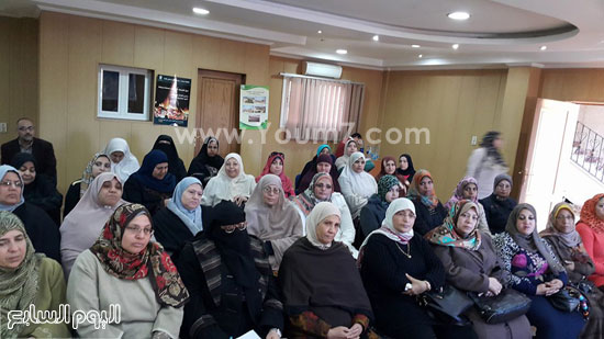 ندوة بعنوان تمكين المرأة اقتصاديا واجتماعيا بجامعة طنطا (4)