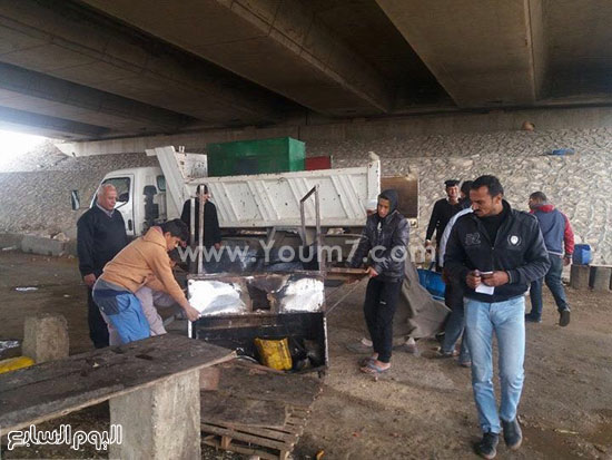 ضبط 96 بائعا ورفع 19 عربة مأكولات خلال حملات أمنية بالقاهرة (3)