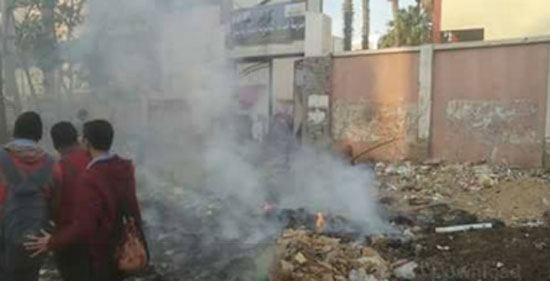 اكوام القمامة، امبابة، مدرسة ثانوية، حرق القمامة، صحافة المواطن (2)