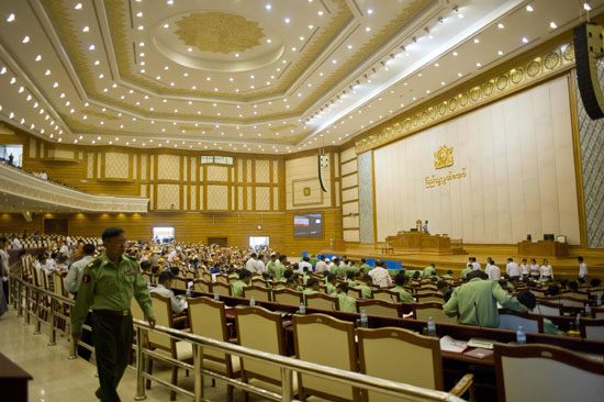 البرلمان-ميانمار-سان سو تشى (4)