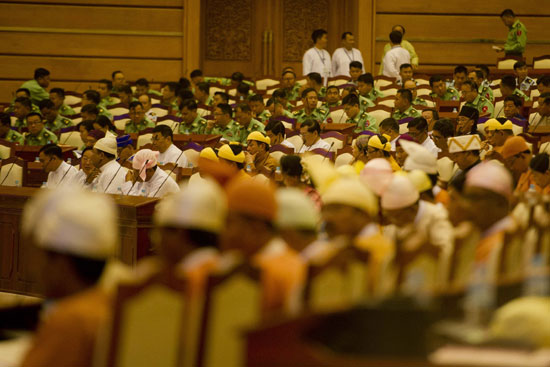 البرلمان-ميانمار-سان سو تشى (5)