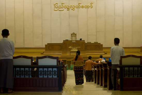 البرلمان-ميانمار-سان سو تشى (6)