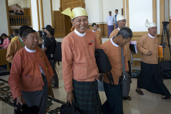 البرلمان-ميانمار-سان سو تشى (13)